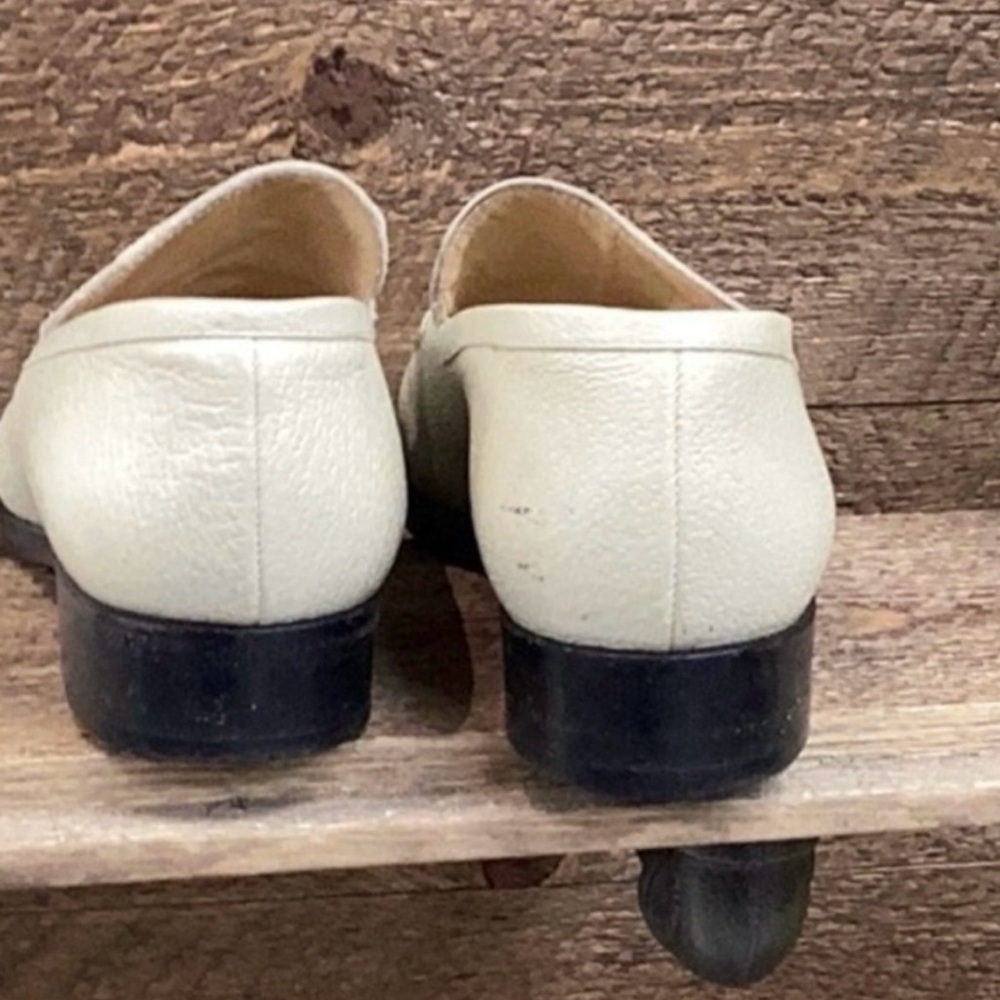 Vintage Gucci Women’s Ivory Leather Loafers – Size 5B – Made in Italy - Picture 3 of 7